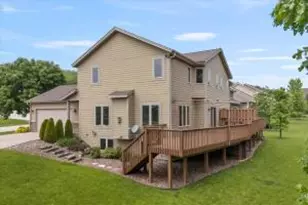 405 Century Oak Dr, Waukesha, WI 53188 - Photo 1