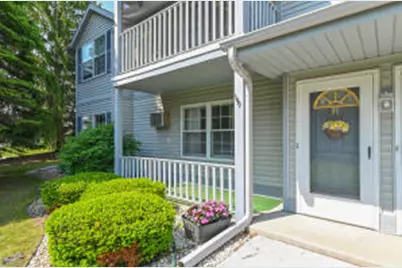 724  Worthington Ct, West Bend, WI 53090 - Photo 1