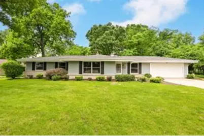 2975 S Sandra Ln, New Berlin, WI 53151 - Photo 1