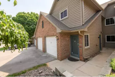 18695  Brookfield Lake Ct, Brookfield, WI 53045 - Photo 1