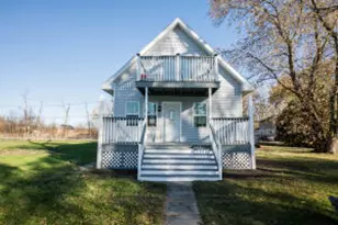 8428 Fox River Rd, Racine, WI 53185 - Photo 1