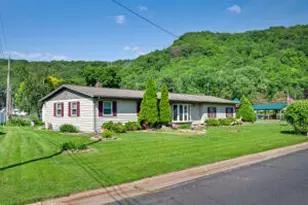 3421 Springbrook Way, La Crosse, WI 54601 - Photo 1