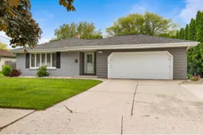 1912  Richmond Ave, Manitowoc, WI 54220 - Photo 1