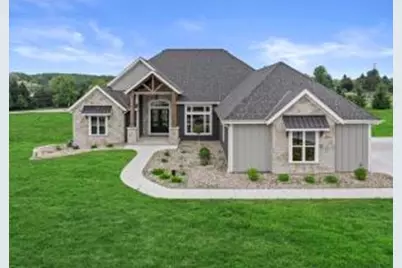 W273N6581  Batterjohn Dr, Lisbon, WI 53089 - Photo 1