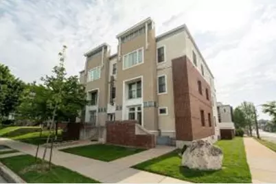 2904 N Cambridge Ave, Milwaukee, WI 53211 - Photo 1