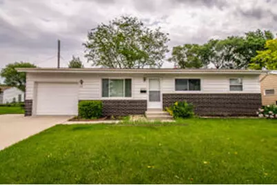 639  Eastern Ave, West Bend, WI 53095 - Photo 1