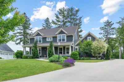 474  Park Ct, Hartland, WI 53029 - Photo 1