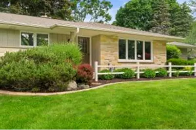 18415  Countryside Ct, Brookfield, WI 53045 - Photo 1