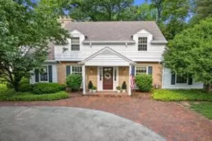 885 Grandview Dr, Elm Grove, WI 53122 - Photo 1