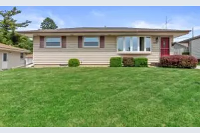 6018 S New York Ave, Cudahy, WI 53110 - Photo 1