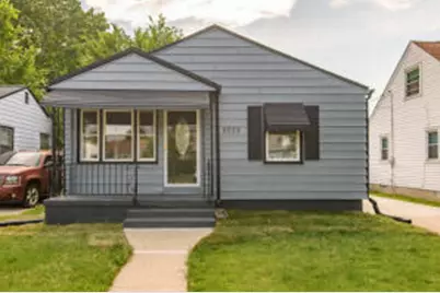 5038 N 19th Pl, Milwaukee, WI 53209 - Photo 1