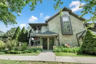 9260 W Kelly Pl, Greendale, WI 53130 - Photo 1