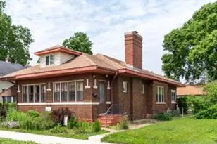 2106 West Ave, La Crosse, WI 54601 - Photo 1