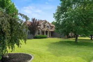 910 Plainview Rd, Campbell, WI 54603 - Photo 1