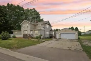 308 E Centralia St, Elkhorn, WI 53121 - Photo 1