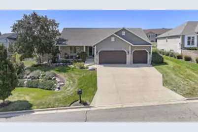 329 S Stone Ridge Dr, Lake Geneva, WI 53147 - Photo 1