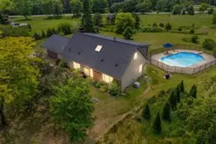 W330S7517 Split Rail Dr, Mukwonago, WI 53149 - Photo 1