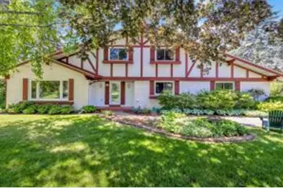 N61W16165  Hawthorne Dr, Menomonee Falls, WI 53051 - Photo 1