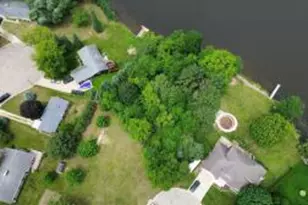 78 Shore Dr, Clintonville, WI 54929 - Photo 1