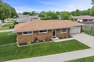 1918 Wilson Ave, Sheboygan, WI 53081 - Photo 1