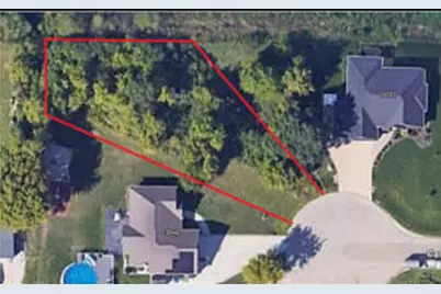 10046  Camelot Dr, Racine, WI 53406 - Photo 1