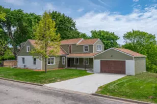 1120 N 124th St, Wauwatosa, WI 53226 - Photo 1