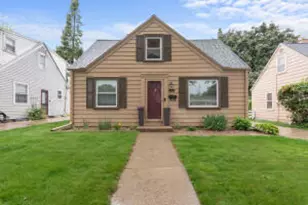 7808 Livingston Ave, Wauwatosa, WI 53213 - Photo 1