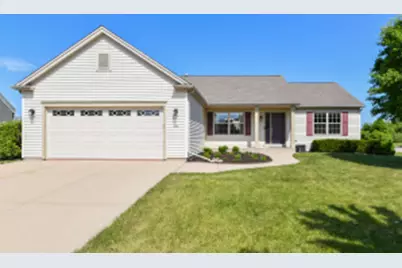 834 N Kelly Ln, Elkhorn, WI 53121 - Photo 1