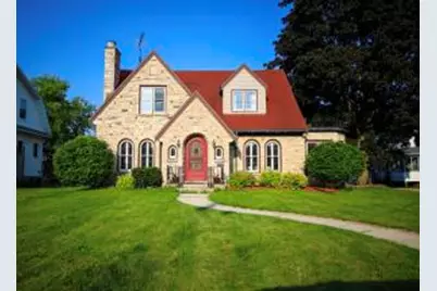 12 N Walnut St, Mayville, WI 53050 - Photo 1