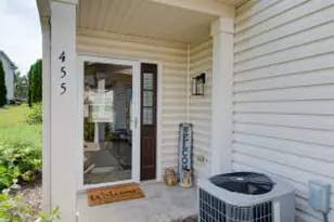 455 Cedar Ct, Slinger, WI 53086 - Photo 1