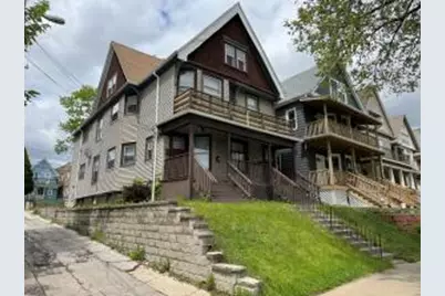 813 S 28th St, Milwaukee, WI 53215 - Photo 1