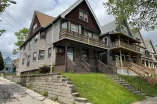 813 S 28th St, Milwaukee, WI 53215 - Photo 1