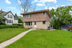 231 Prospect Ave, Pewaukee, WI 53072 - Photo 1