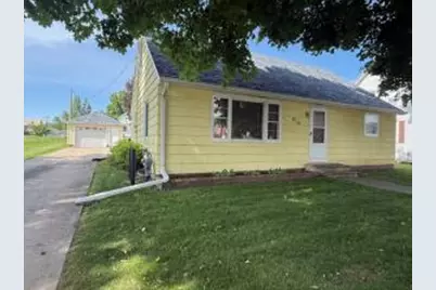 819  Washington St, Caledonia, MN 55921 - Photo 1