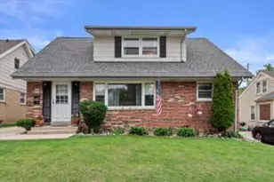 2181 S 88th St, West Allis, WI 53227 - Photo 1