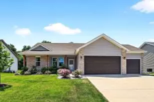 606 Vineyard Dr, Cambridge, WI 53523 - Photo 1