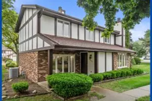 5309 S Somerset Ln, Greenfield, WI 53221 - Photo 1