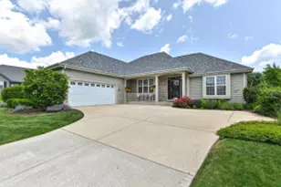 10356 S Rosemont Ln, Oak Creek, WI 53154 - Photo 1