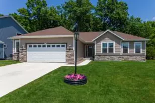 1734 Arthur's Pass, Oconomowoc, WI 53066 - Photo 1