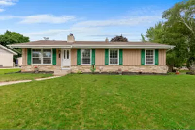 248 E Norport Dr, Port Washington, WI 53074 - Photo 1