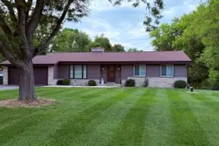 19330 W Hillcrest Dr, New Berlin, WI 53146 - Photo 1