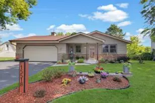 N78W15518 Old Gate Rd, Menomonee Falls, WI 53051 - Photo 1