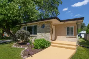 5748 N Sunset Ln, Glendale, WI 53209 - Photo 1