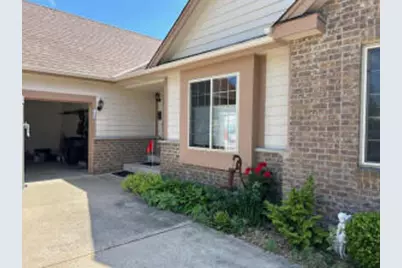 W264N2031  Deer Haven Ct, Pewaukee, WI 53072 - Photo 1