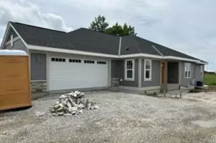 524 Hunter Oaks Blvd, Watertown, WI 53094 - Photo 1