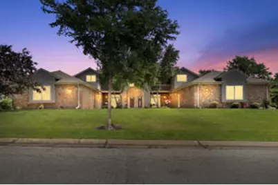 210 W Oak Leaf Dr, Oak Creek, WI 53154 - Photo 1