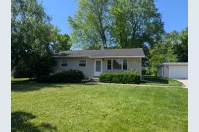 N51W14111  Lancaster Ave, Menomonee Falls, WI 53051 - Photo 1