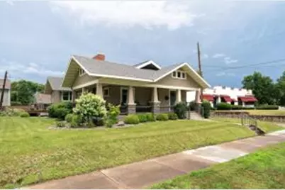 2411  State St, La Crosse, WI 54601 - Photo 1