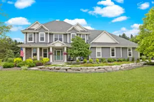 W245N7230 Stonefield Dr, Sussex, WI 53089 - Photo 1