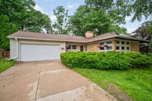 947 N 75th St, Wauwatosa, WI 53213 - Photo 1